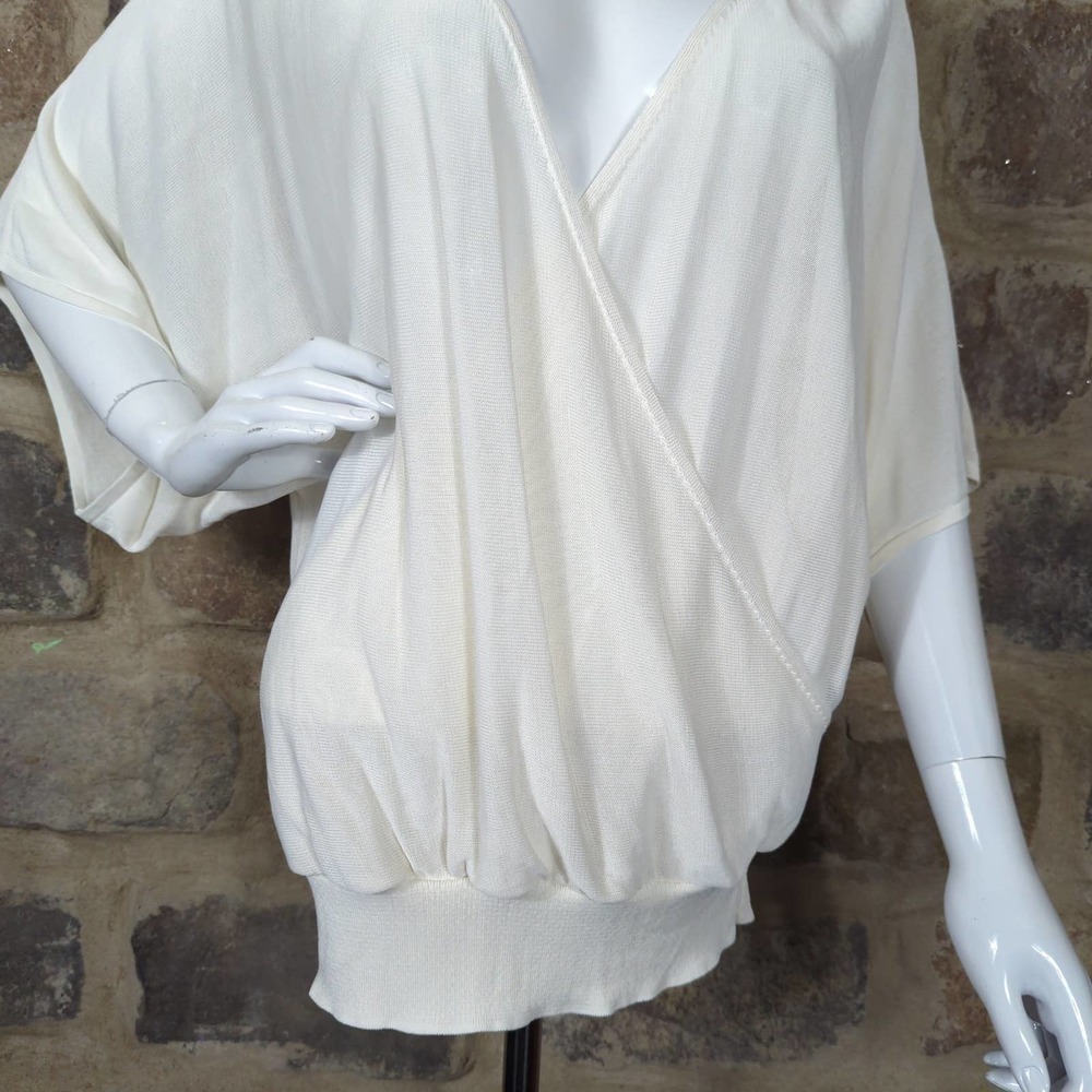 Zara Knit NEW Faux Wrap Cream Blouse Woman's Size Large Short Flutter Sleeve - Picture 3 of 11